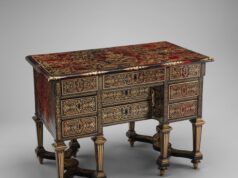 The Antique Writing Desk With Flip Top: The Hidden Feature Collectors Love Small desk with folding top (bureau brisé)