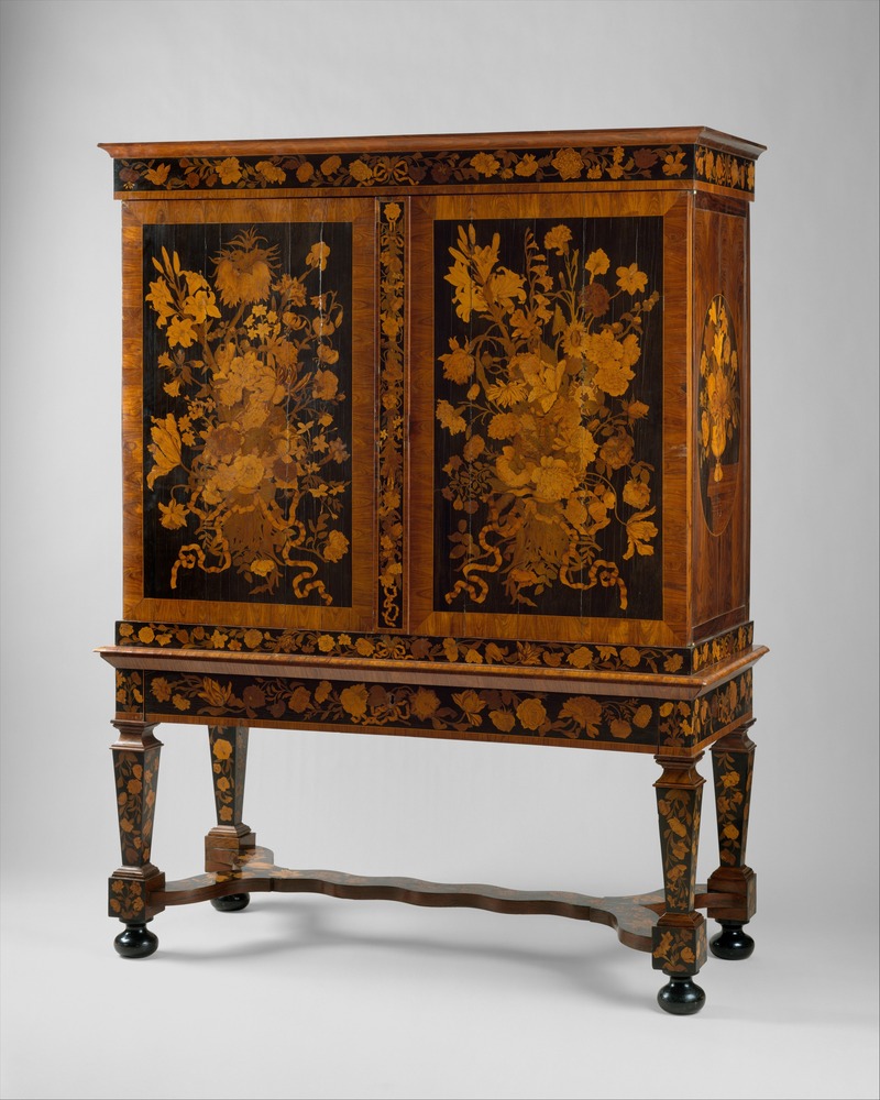 DT39241 - Grand Boudoir Discover how a vintage corner cabinet turns forgotten nooks into stunning focal points—learn what to look for, style ideas, and hidden value tips.