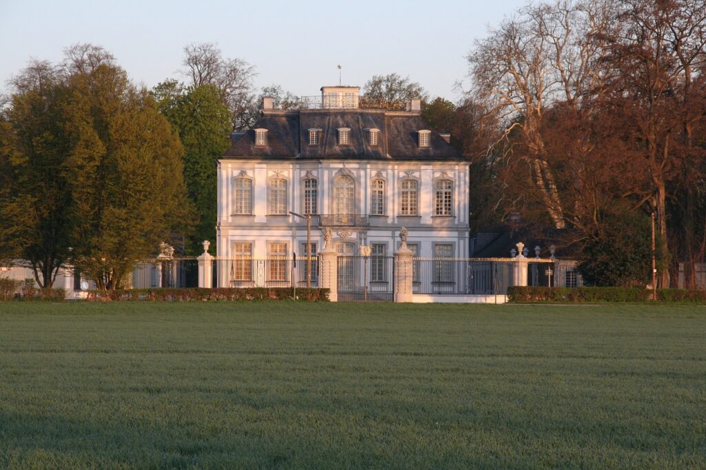 Rococo Reveries 1 - Grand Boudoir Rococo Reveries: How Europe Fell Under the Spell of Ornate Desire