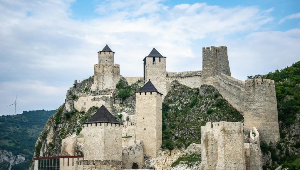 Within Stone and Shadow: The Enduring Spell of Castle Interiors Explore the historic Golubac Fortress, a stunning medieval landmark on the banks of the Danube in Serbia.