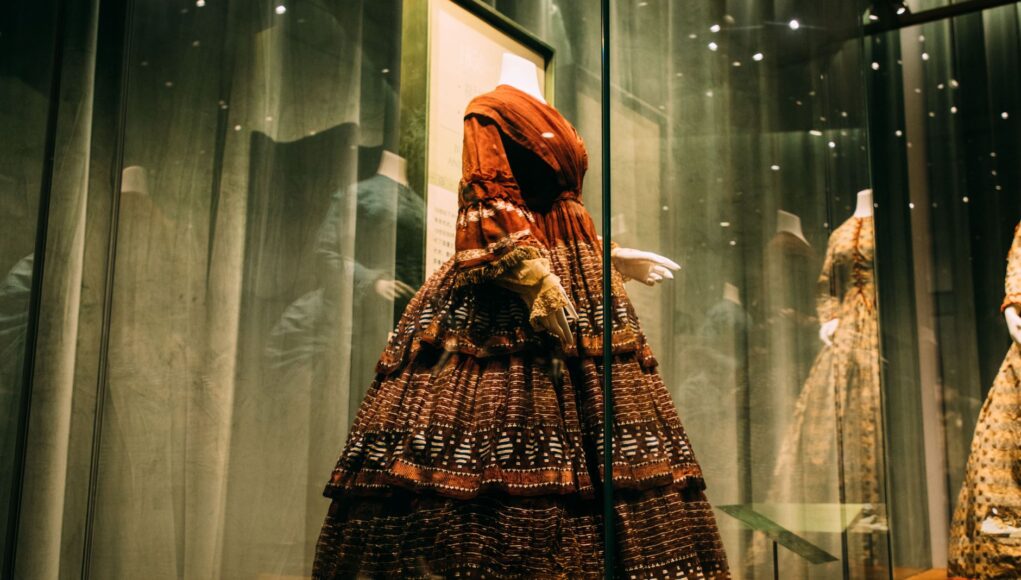 What Did Victorian Ball Gowns Really Look Like? Hidden Details Revealed What Did Victorian Ball Gowns Really Look Like? Hidden Details Revealed