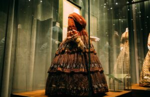 What Did Victorian Ball Gowns Really Look Like? Hidden Details Revealed What Did Victorian Ball Gowns Really Look Like? Hidden Details Revealed