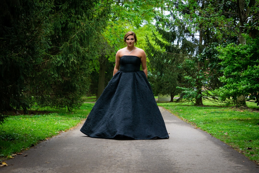 photo 1555298011 46f4fb066cc5 - Grand Boudoir Gothic Wedding Attire Ideas You’ll Secretly Wish You Chose Instead