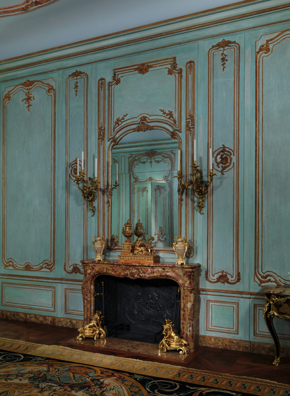 asdds - Grand Boudoir Discover how a single rococo mirror can transform any room into a shimmering stage of drama, romance, and decadent old-world charm.