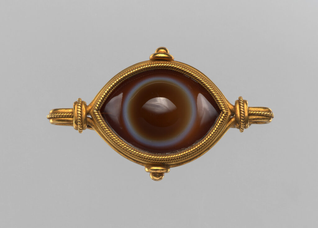 ddsds - Grand Boudoir Discover the hidden stories behind Victorian gold brooches—symbols of love, loss, and status that still captivate collectors today.