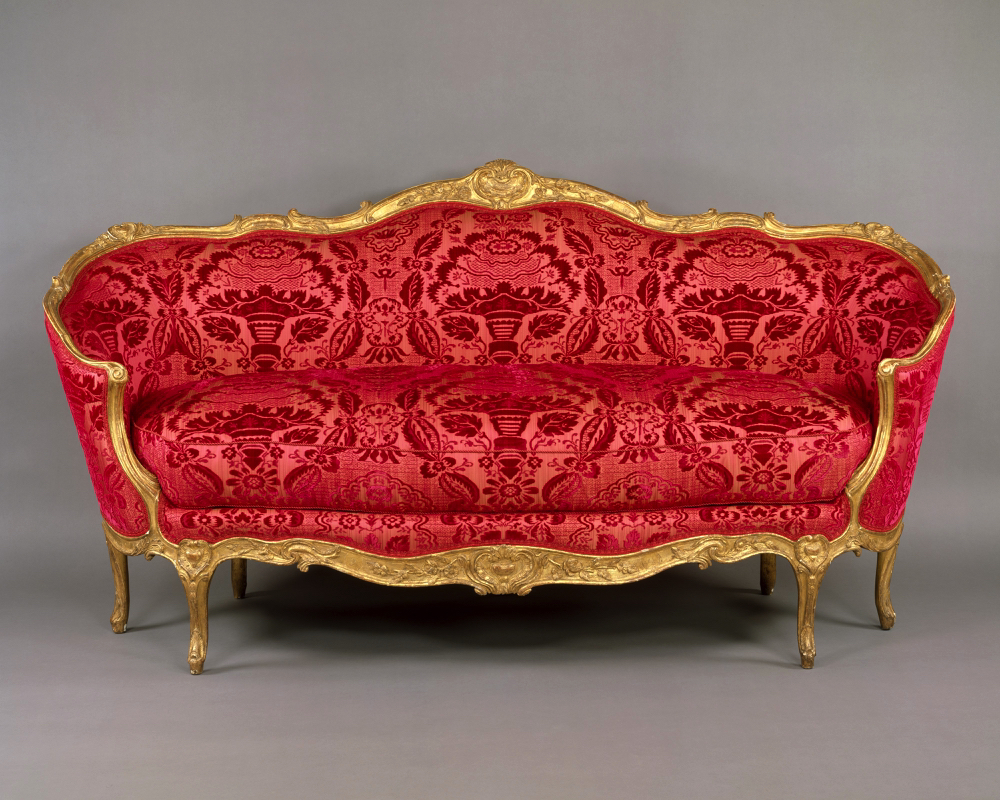 Move Over, Minimalism: French Rococo Sofas Are Dominating 2026 Interiors