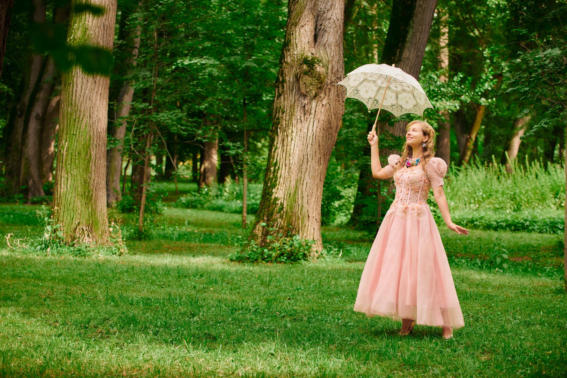 Victorian Tea Dress Revival: The Timeless Trend Everyone’s Wearing Now