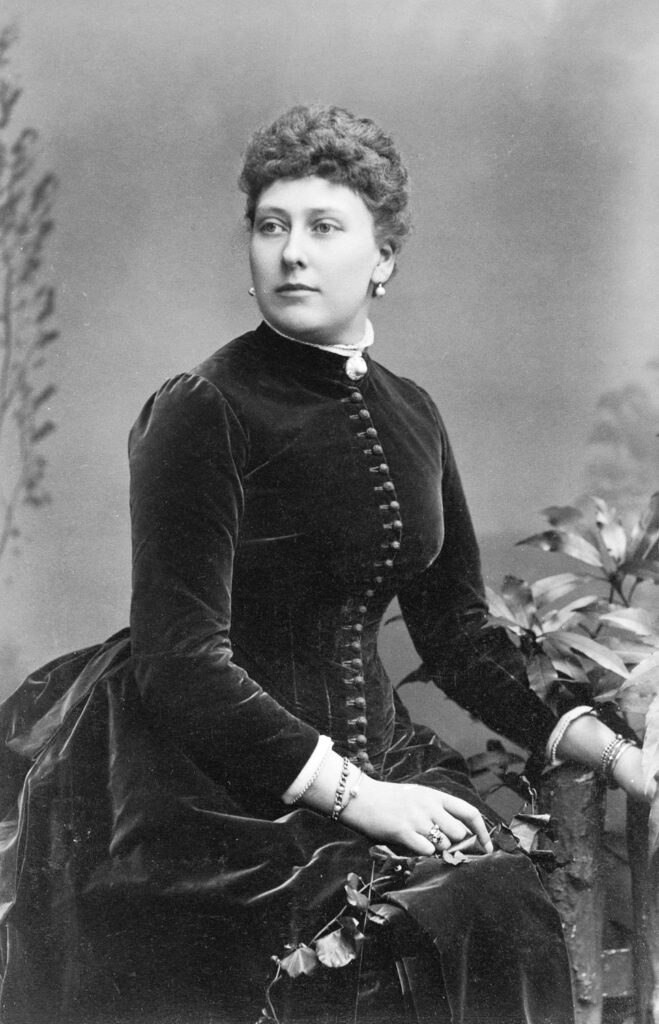 Princess Beatrice 1886 - Grand Boudoir Beatrice Maria Victoria