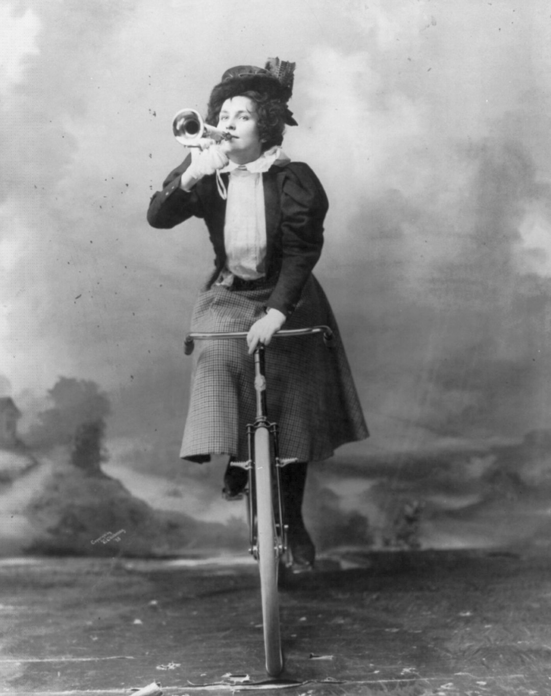 photo 1585159858513 baaa22f843ea - Grand Boudoir The Most Important Victorian Inventions That Changed the World