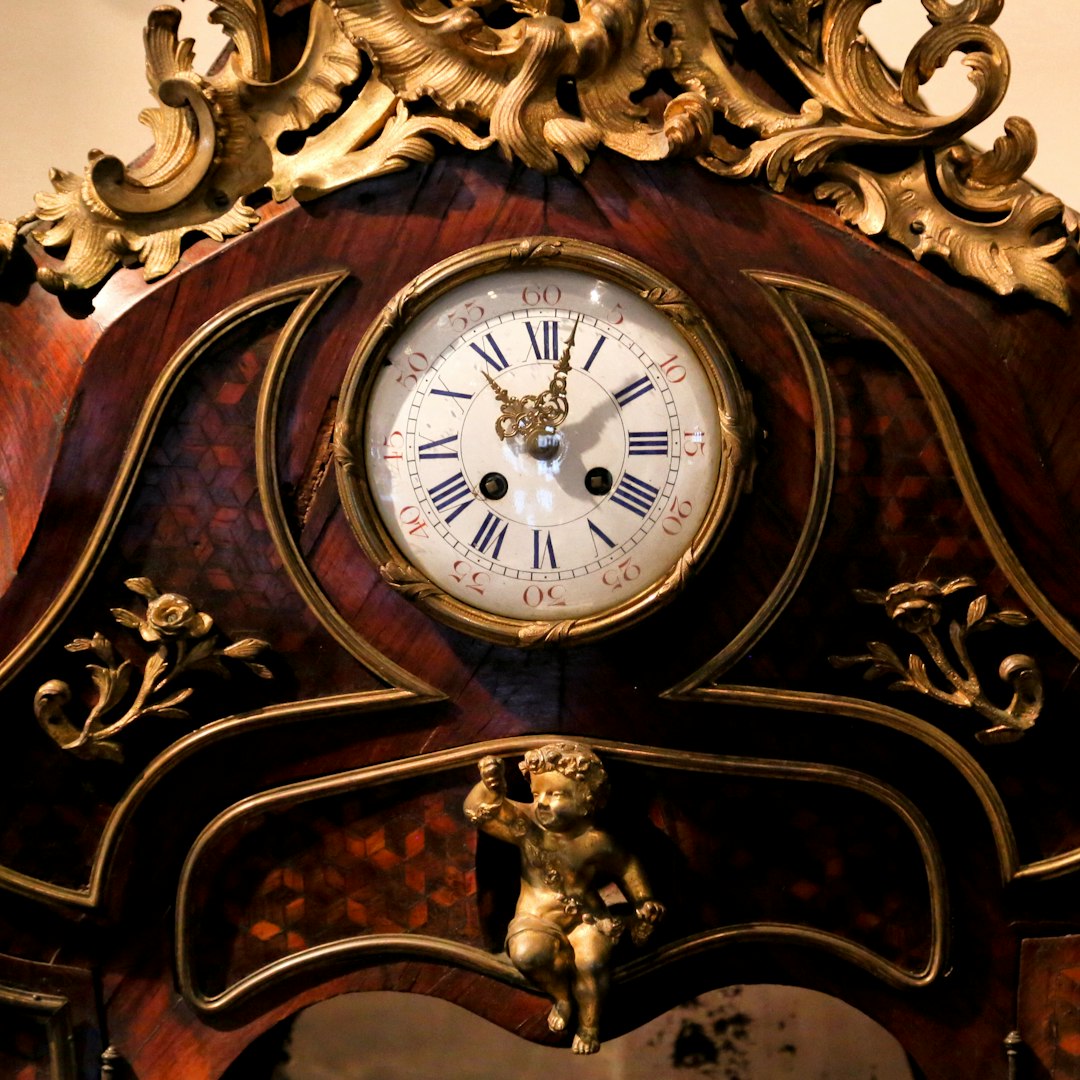 antique vintage wall clocks