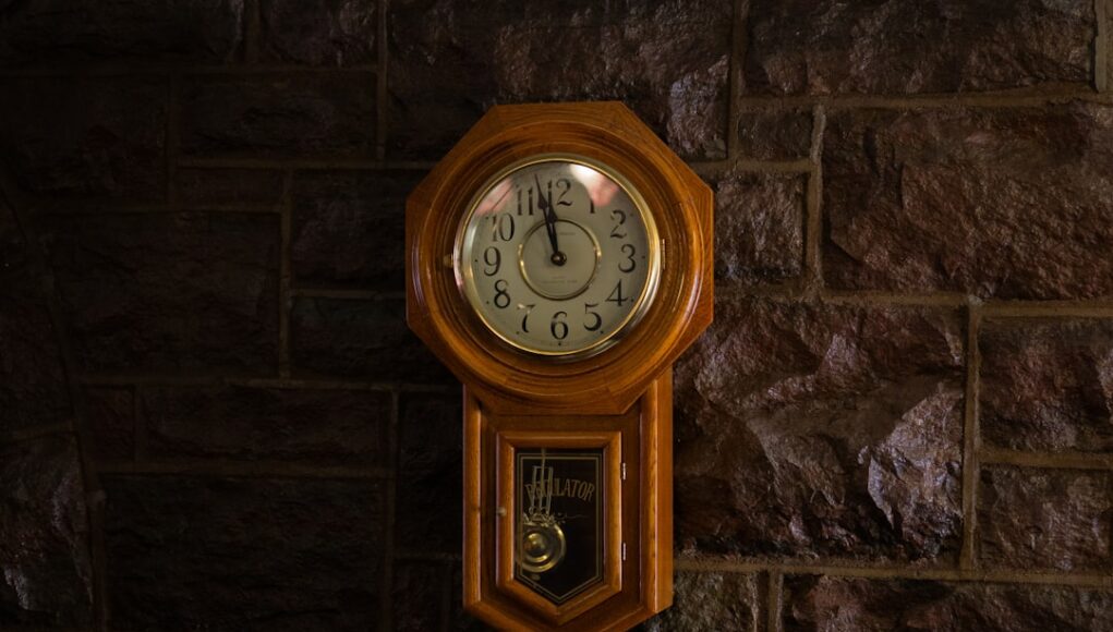 Timeless elegance in antique wall clocks with pendulum Timeless elegance in antique wall clocks with pendulum
