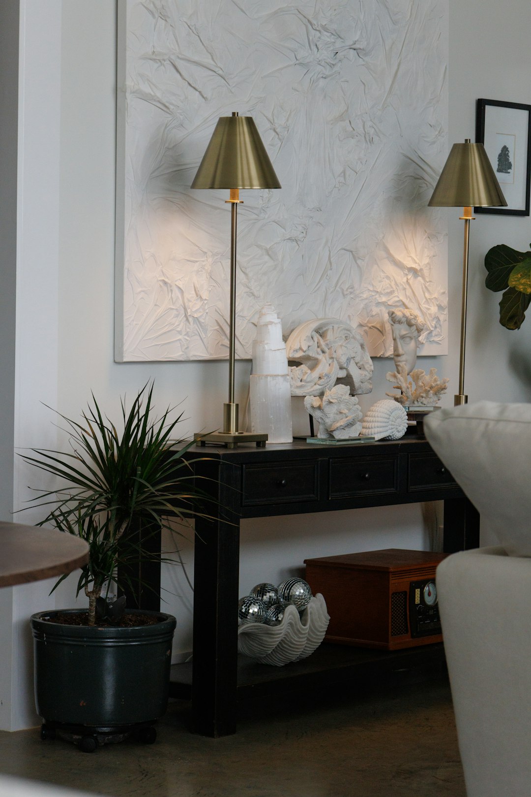photo 1771795639001 a084a0d1045e - Grand Boudoir Console table ideas that elevate every corner of your home